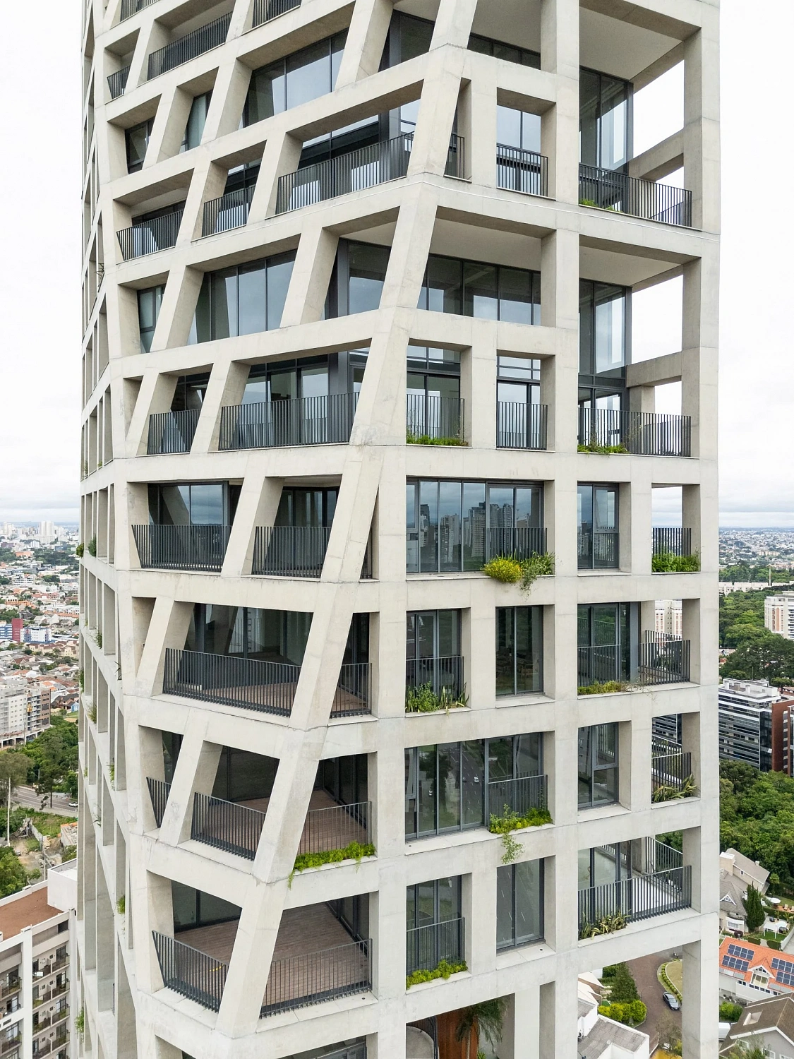 Бетонный экзоскелет окутывает небоскрёб в Бразилии от Triptyque и Architects Office