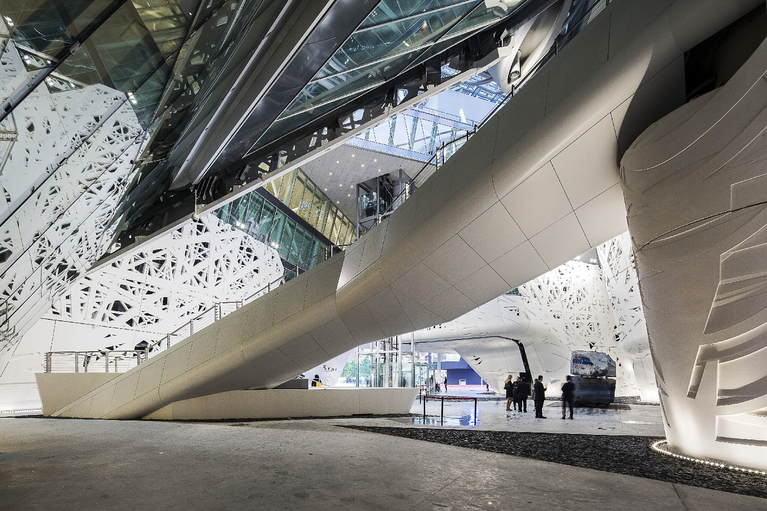 Итальянский павильон Palazzo Italia