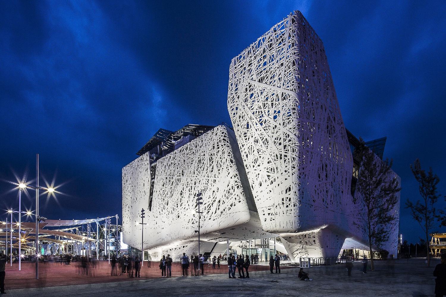 Итальянский павильон Palazzo Italia