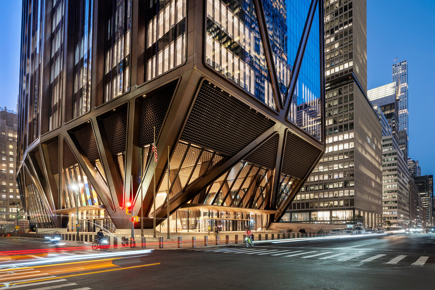 Foster + Partners завершила строительство сверхвысокого небоскрёба для JPMorgan Chase в Нью-Йорке