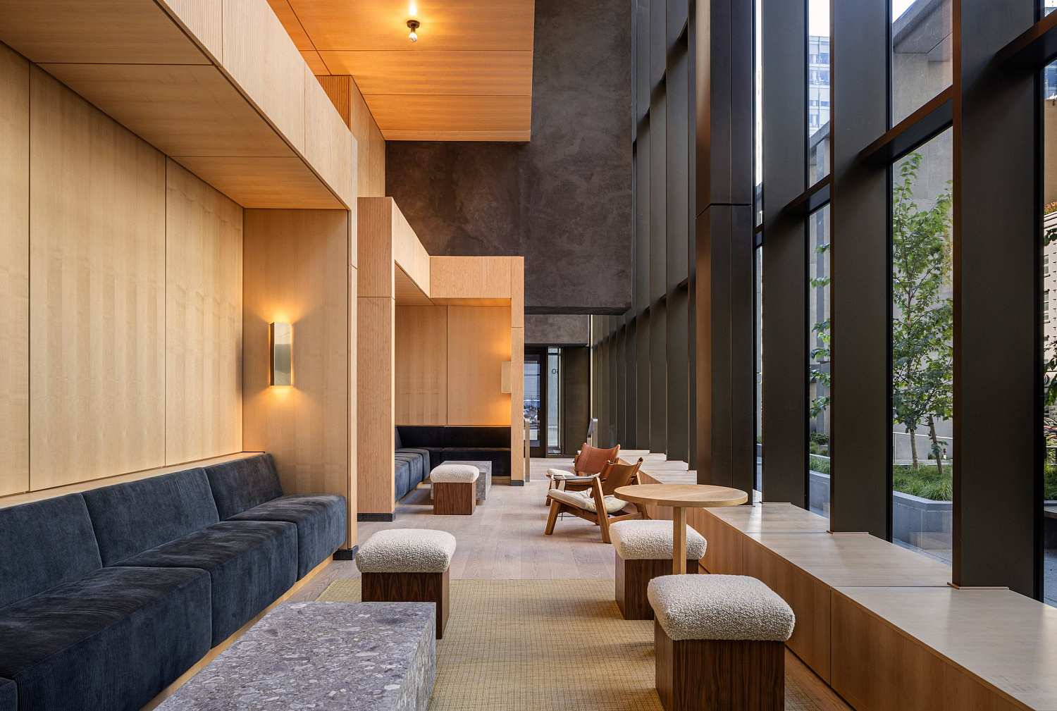 Hill West Architects завершила строительство небоскрёба в Дамбо, похожего на парус